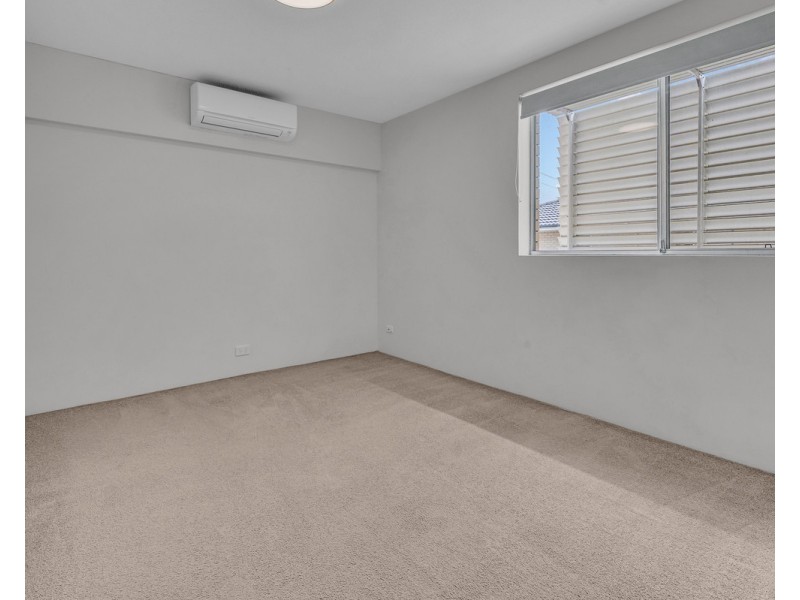 2/17 View Street, Chermside QLD 4032