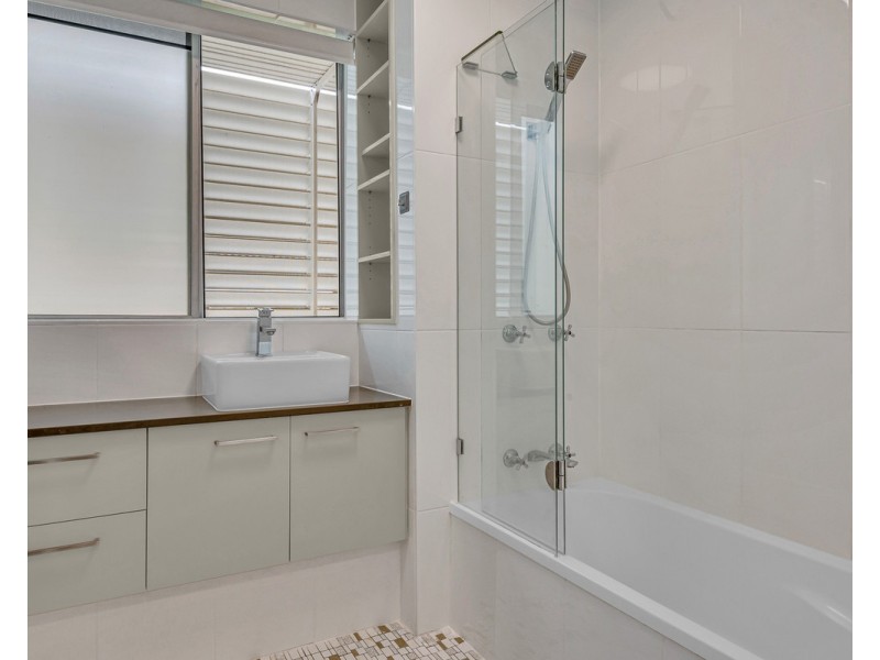 2/17 View Street, Chermside QLD 4032