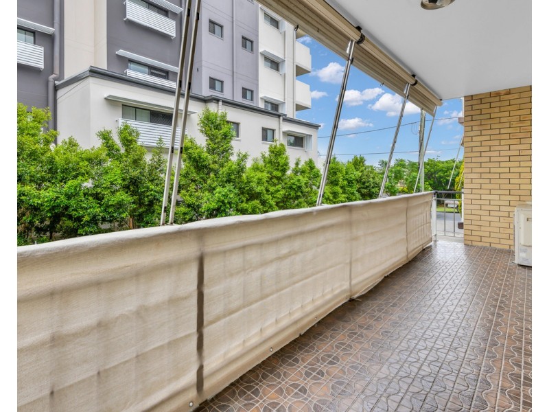 2/17 View Street, Chermside QLD 4032