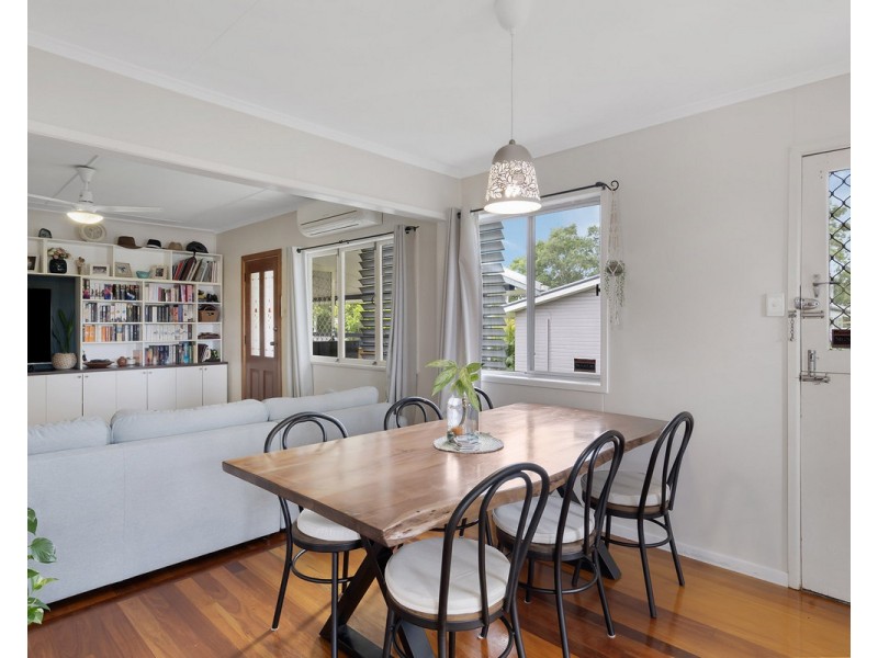 25 Eastbourne Street, Chermside West QLD 4032