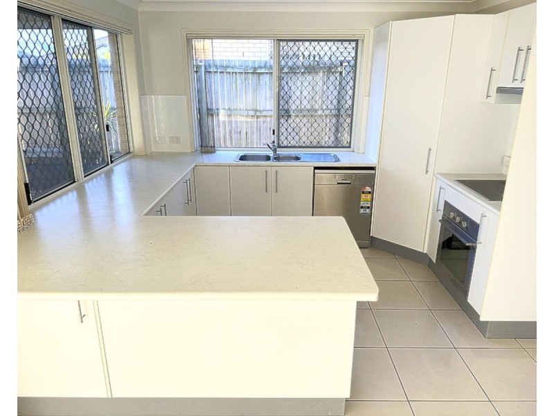 6A Olivine Court, Rothwell QLD 4022