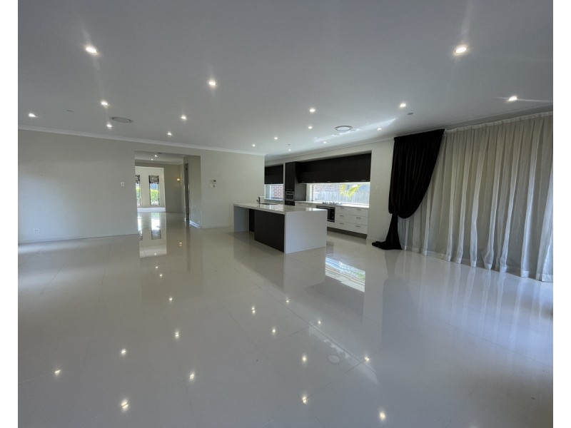 30 De Luchi Street, Carseldine QLD 4034