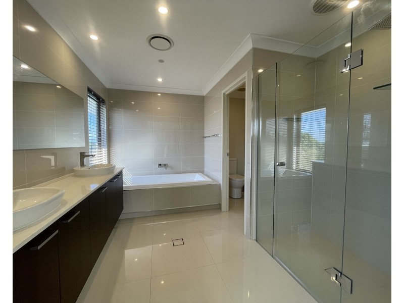 30 De Luchi Street, Carseldine QLD 4034