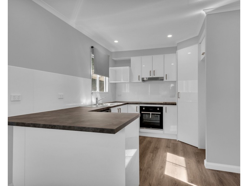 52 Kolora Crescent, Ferny Hills QLD 4055