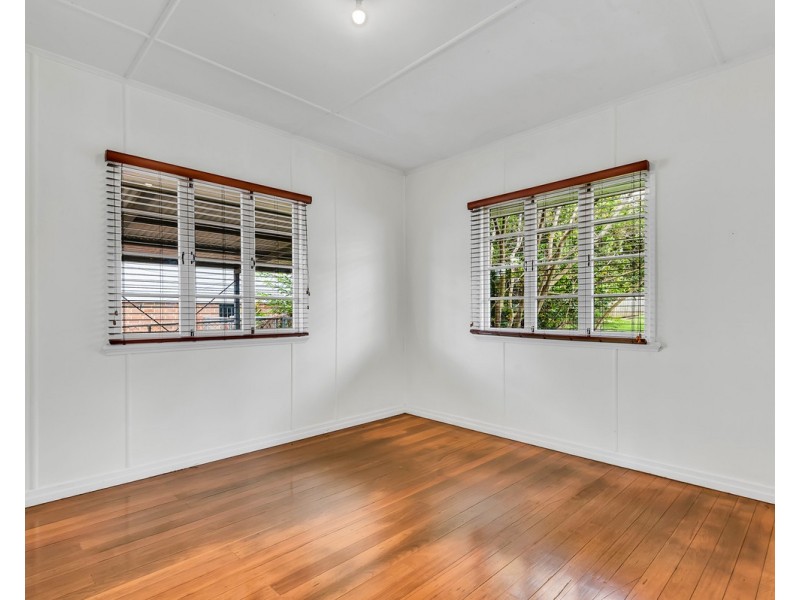 216 Hamilton Road, Wavell Heights QLD 4012