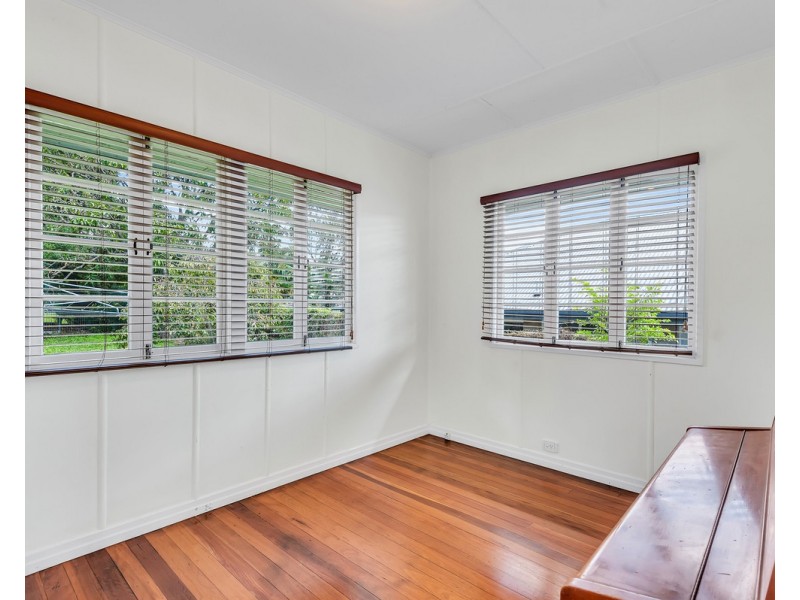 216 Hamilton Road, Wavell Heights QLD 4012