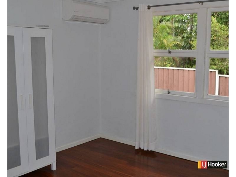 15 Caronga Street, Wavell Heights QLD 4012