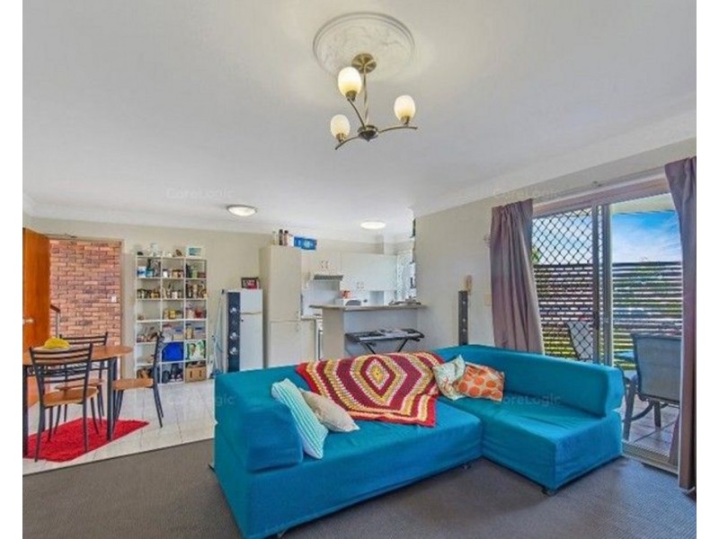 1/2 Henry Street, Chermside QLD 4032