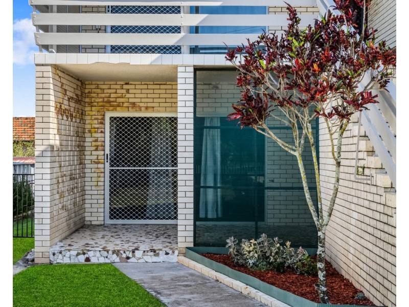 77 Curwen Terrace, Chermside QLD 4032