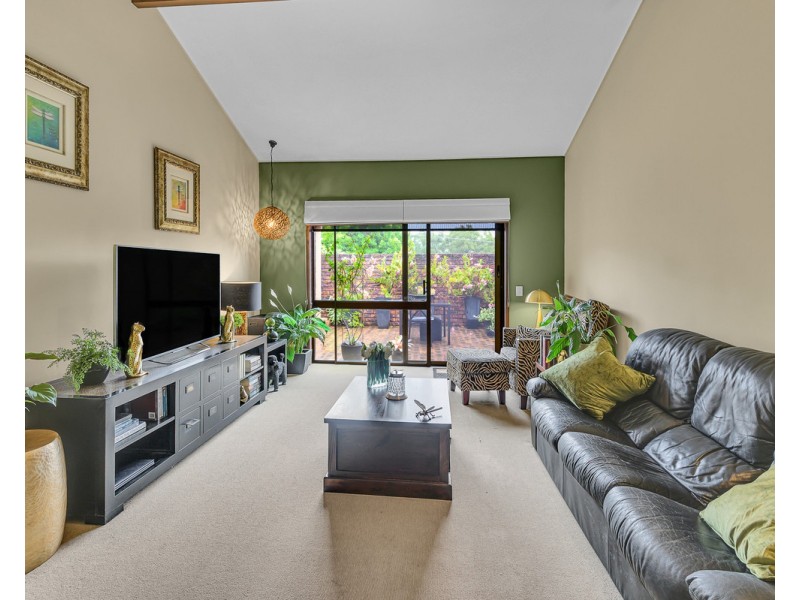 25 Ashley Road, Chermside West QLD 4032