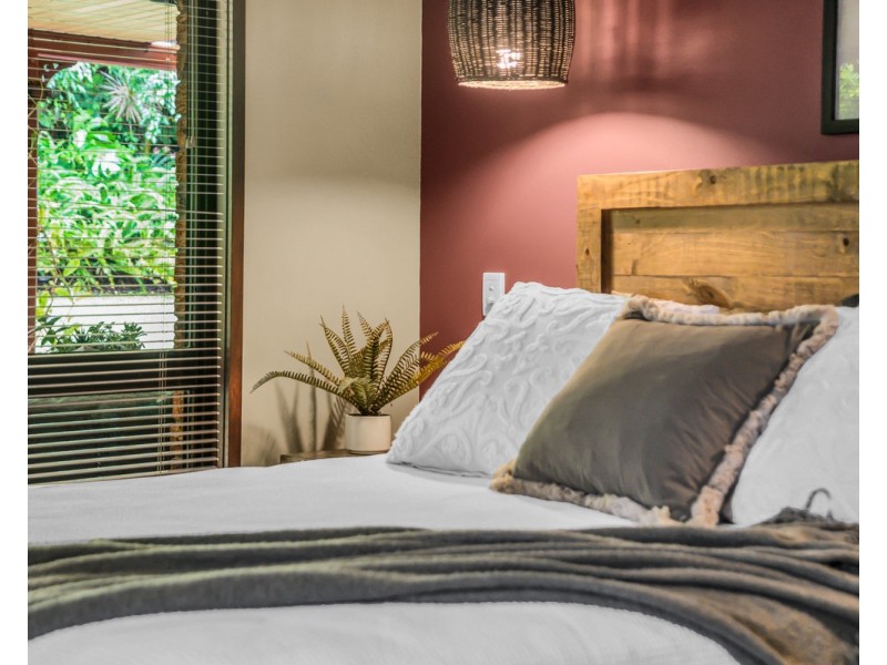 25 Ashley Road, Chermside West QLD 4032