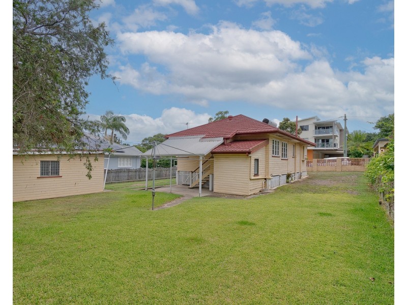 11 Yaralla Street, Chermside QLD 4032