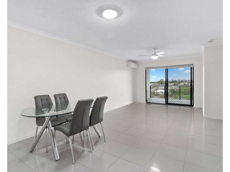 27/11 View Street, Chermside QLD 4032