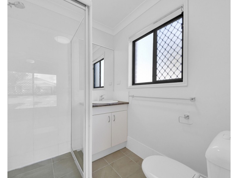 16 Lady Bowen Parade, Rothwell QLD 4022