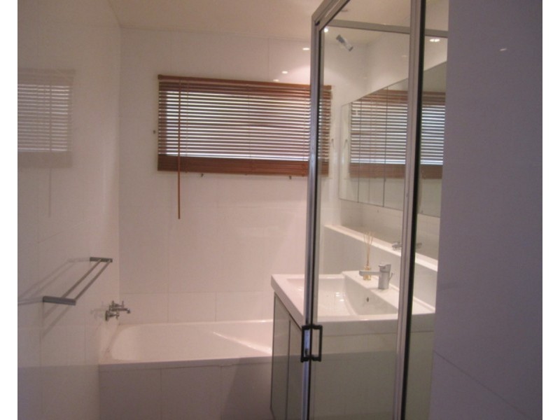 1 Pacific Street, Chermside West QLD 4032