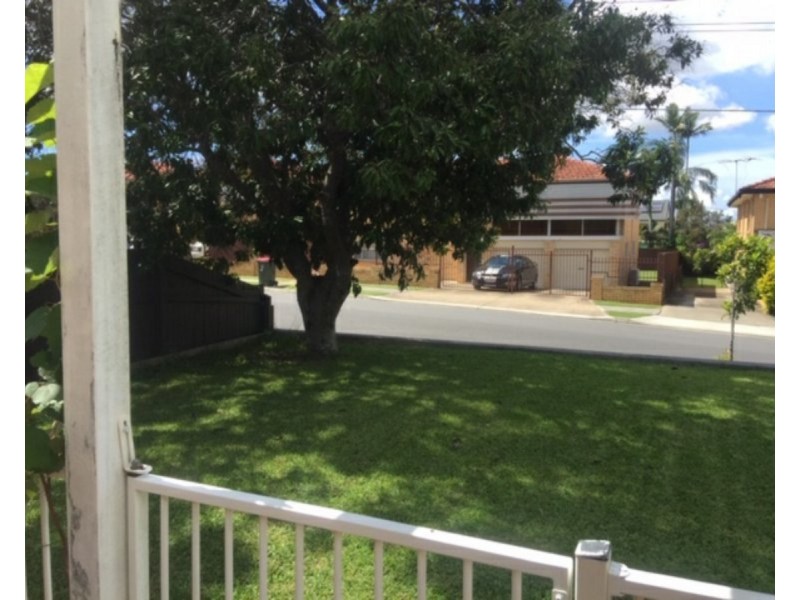 1 Pacific Street, Chermside West QLD 4032