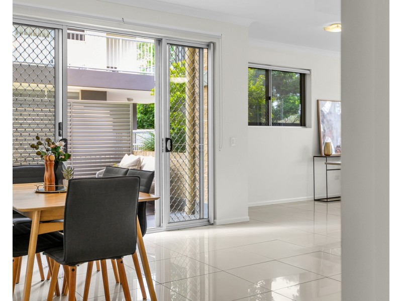 1/45 Playfield Street, Chermside QLD 4032