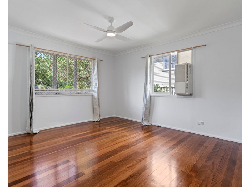 30 Centre Street, Aspley QLD 4034