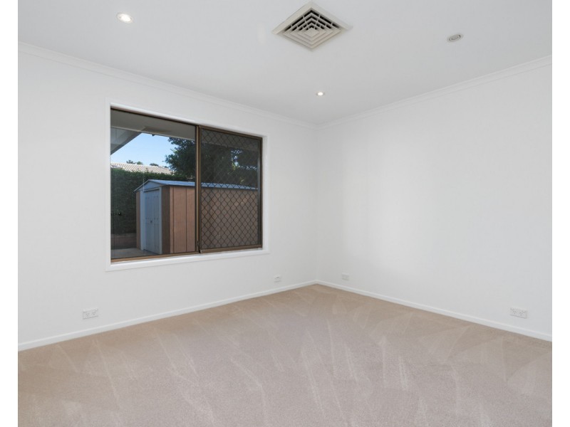 4 Lenz Street, Chermside West QLD 4032
