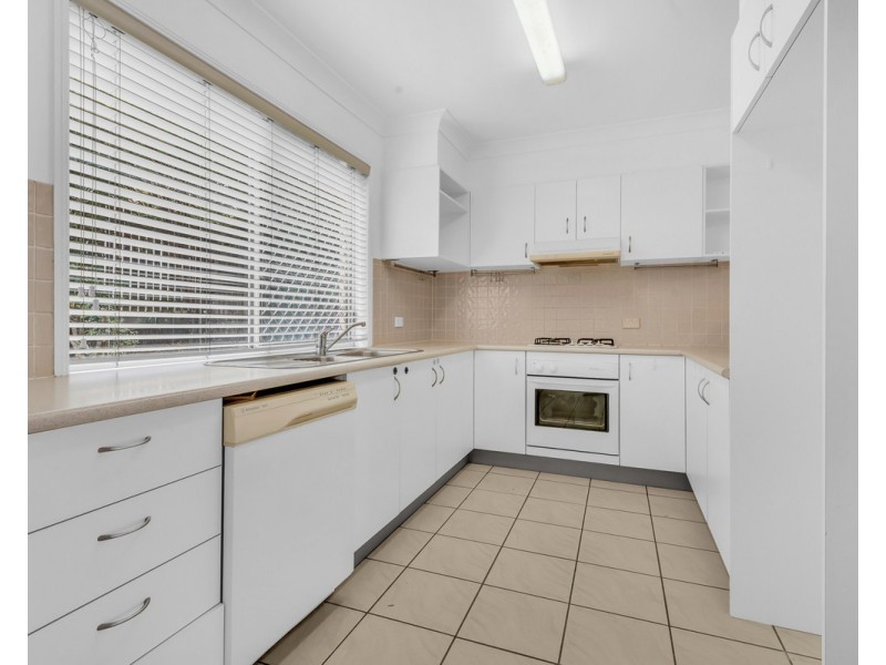 39 Farnell Street, Chermside QLD 4032