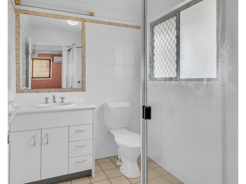 39 Farnell Street, Chermside QLD 4032