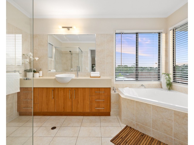 5 Gidgee Court, Albany Creek QLD 4035