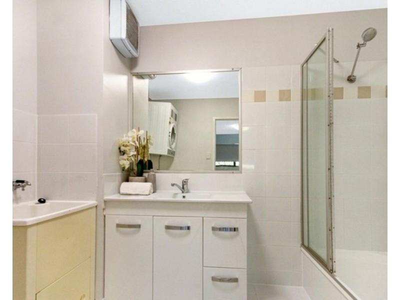 4/161 Junction Road, Clayfield QLD 4011