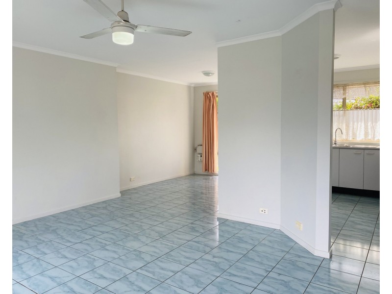 2/61 Hibiscus Circuit, Fitzgibbon QLD 4018