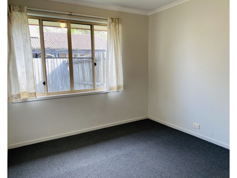 2/61 Hibiscus Circuit, Fitzgibbon QLD 4018