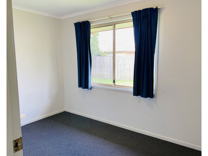 2/61 Hibiscus Circuit, Fitzgibbon QLD 4018