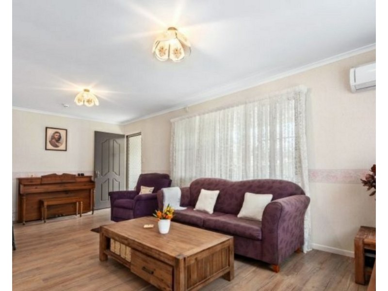 8 Bray Road, Lawnton QLD 4501