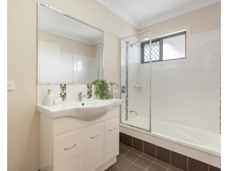 2/69 Ethel Street, Chermside QLD 4032