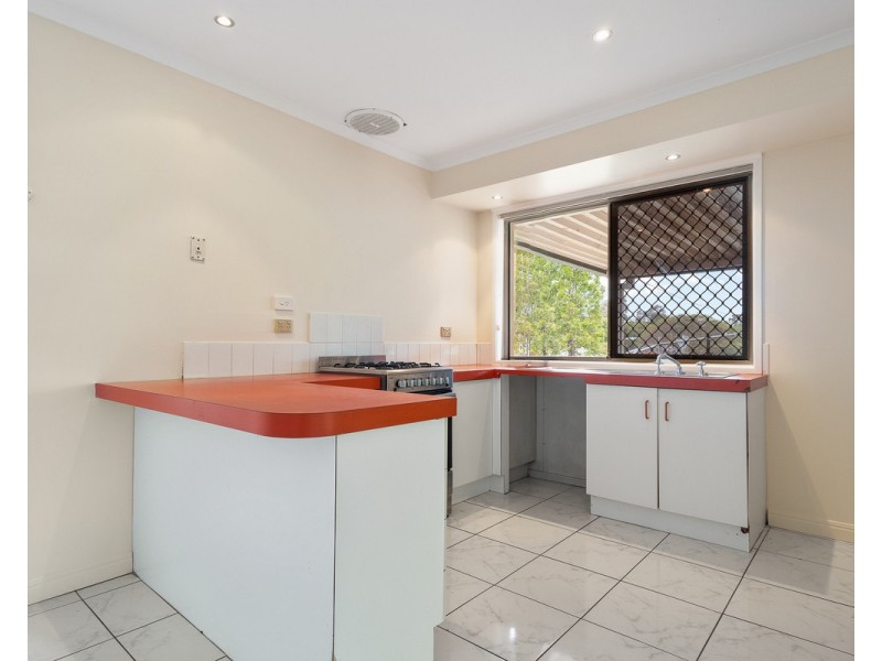 2 Neranda Court, Holland Park QLD 4121