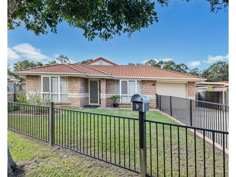 9 Deakin Close, Fitzgibbon QLD 4018