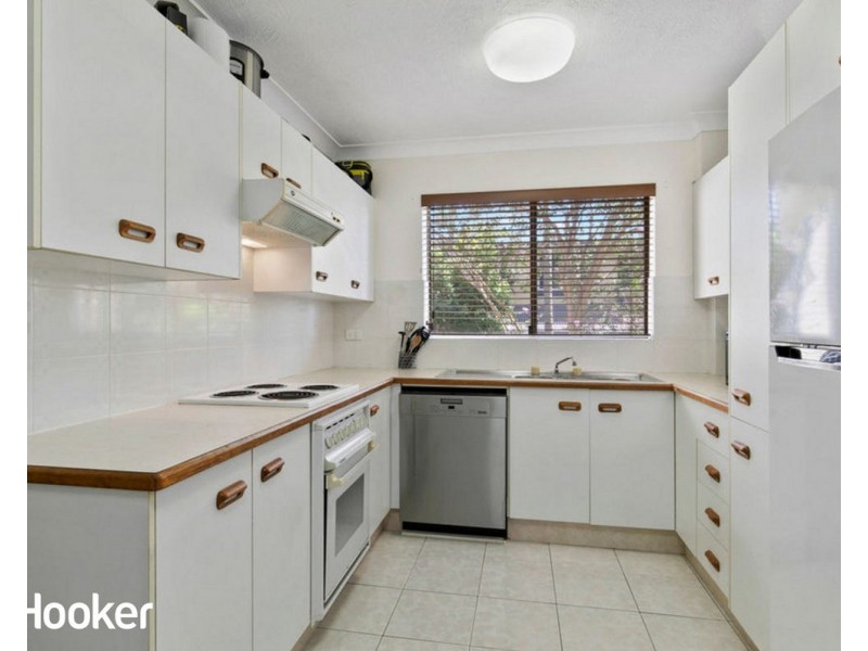 2/87 Farnell Street, Chermside QLD 4032
