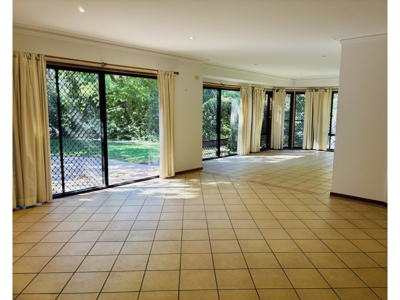 12 Alba Place, Bridgeman Downs QLD 4035