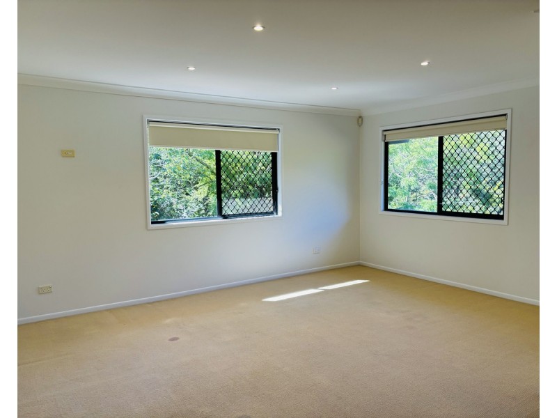 12 Alba Place, Bridgeman Downs QLD 4035