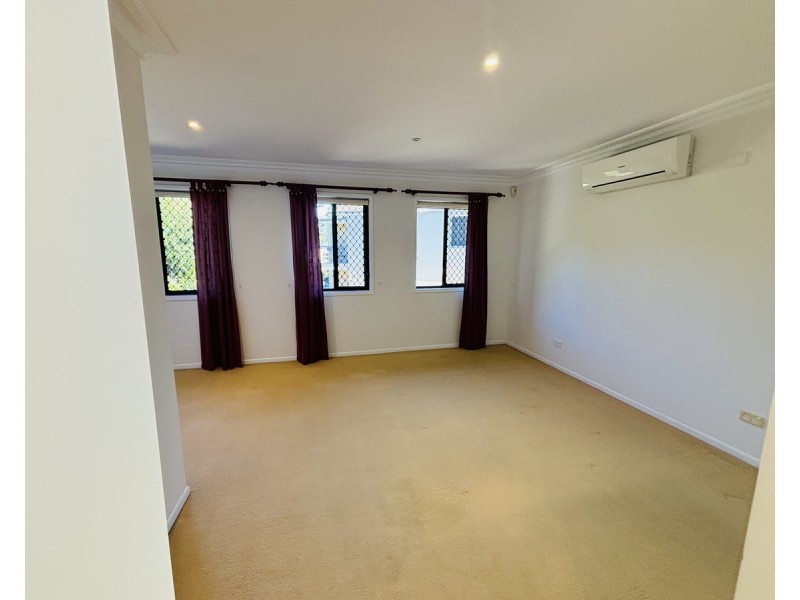 12 Alba Place, Bridgeman Downs QLD 4035