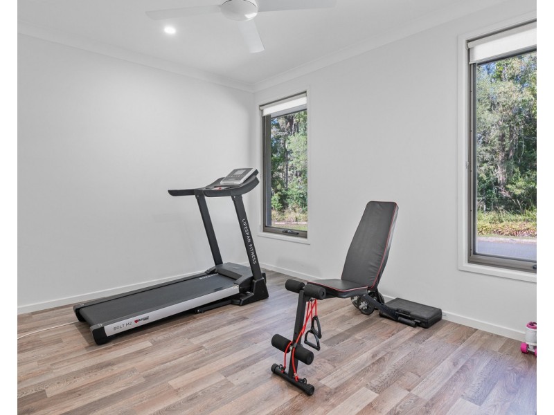 62 Needham Place, Bridgeman Downs QLD 4035