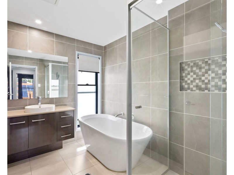 215 Kirby Road, Aspley QLD 4034