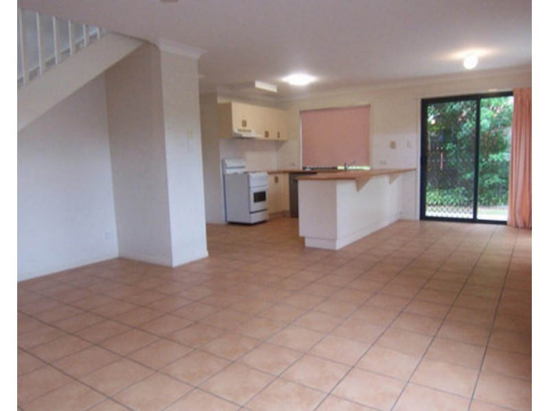 2/34 Latham Street, Chermside QLD 4032