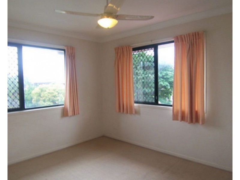 2/34 Latham Street, Chermside QLD 4032