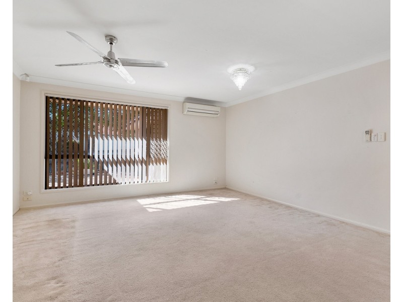 1 Kettleton Close, Bridgeman Downs QLD 4035