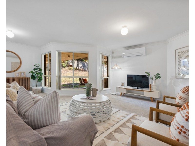 16 Hatia Grove, Ferny Grove QLD 4055