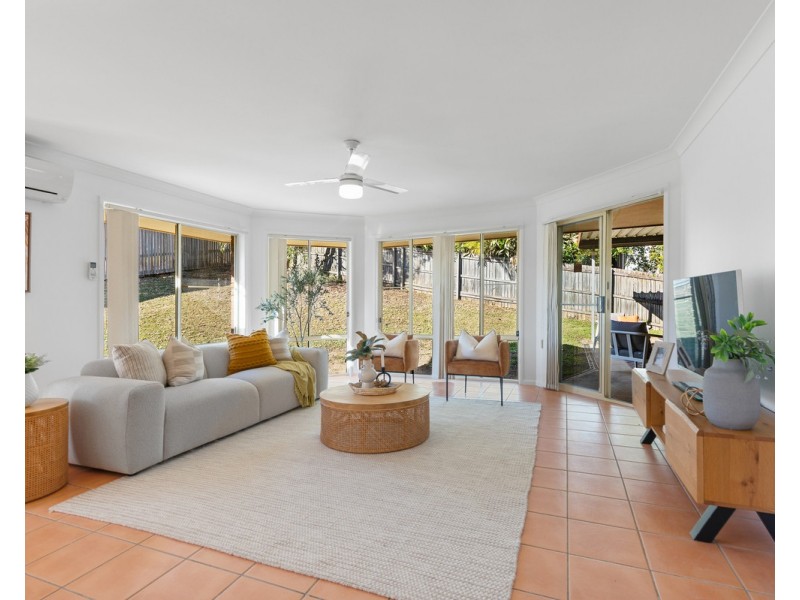 16 Hatia Grove, Ferny Grove QLD 4055