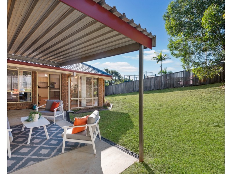 16 Hatia Grove, Ferny Grove QLD 4055