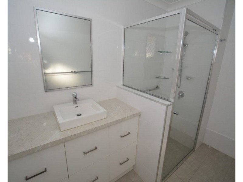 38 Hilltop Avenue, Chermside QLD 4032