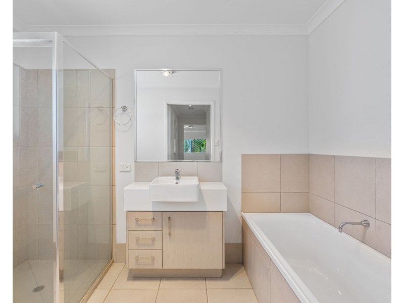 5 Cocoparra Place, Fitzgibbon QLD 4018