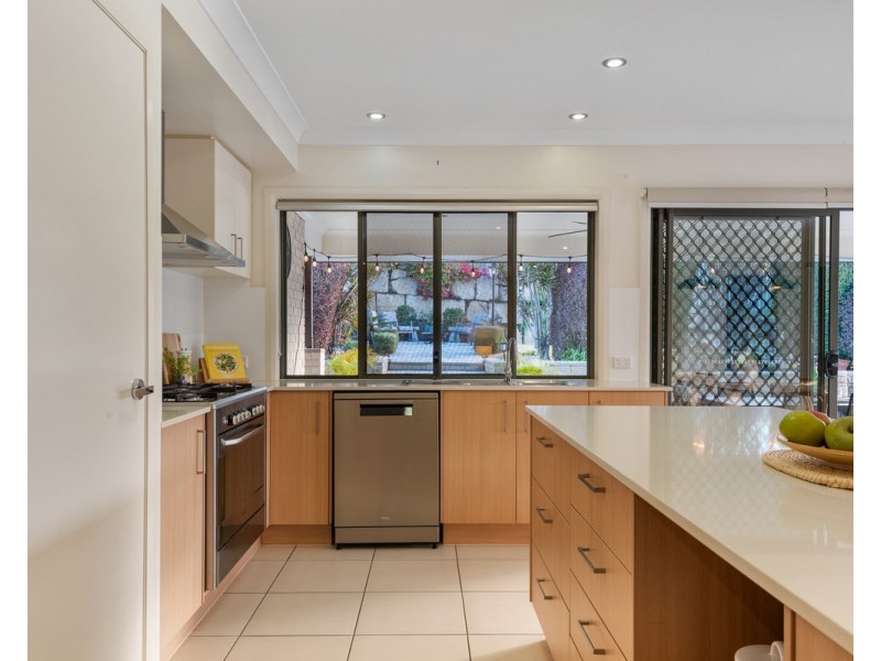 4 Anna Court, Cashmere QLD 4500