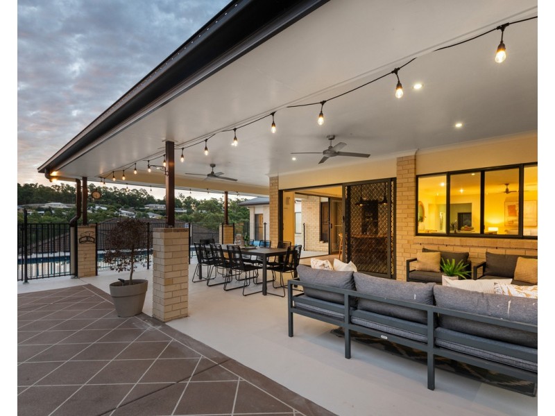 4 Anna Court, Cashmere QLD 4500